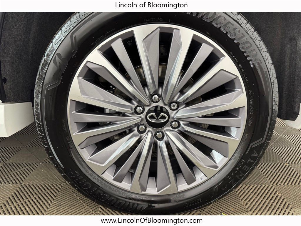 Used 2025 INFINITI QX80 Sensory AWD/4WD image 26