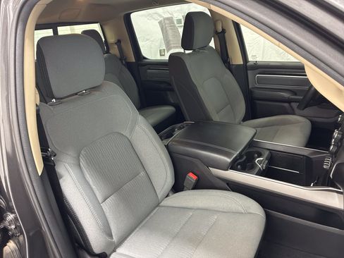 Used 2019 RAM 1500 Big Horn AWD/4WD image 15