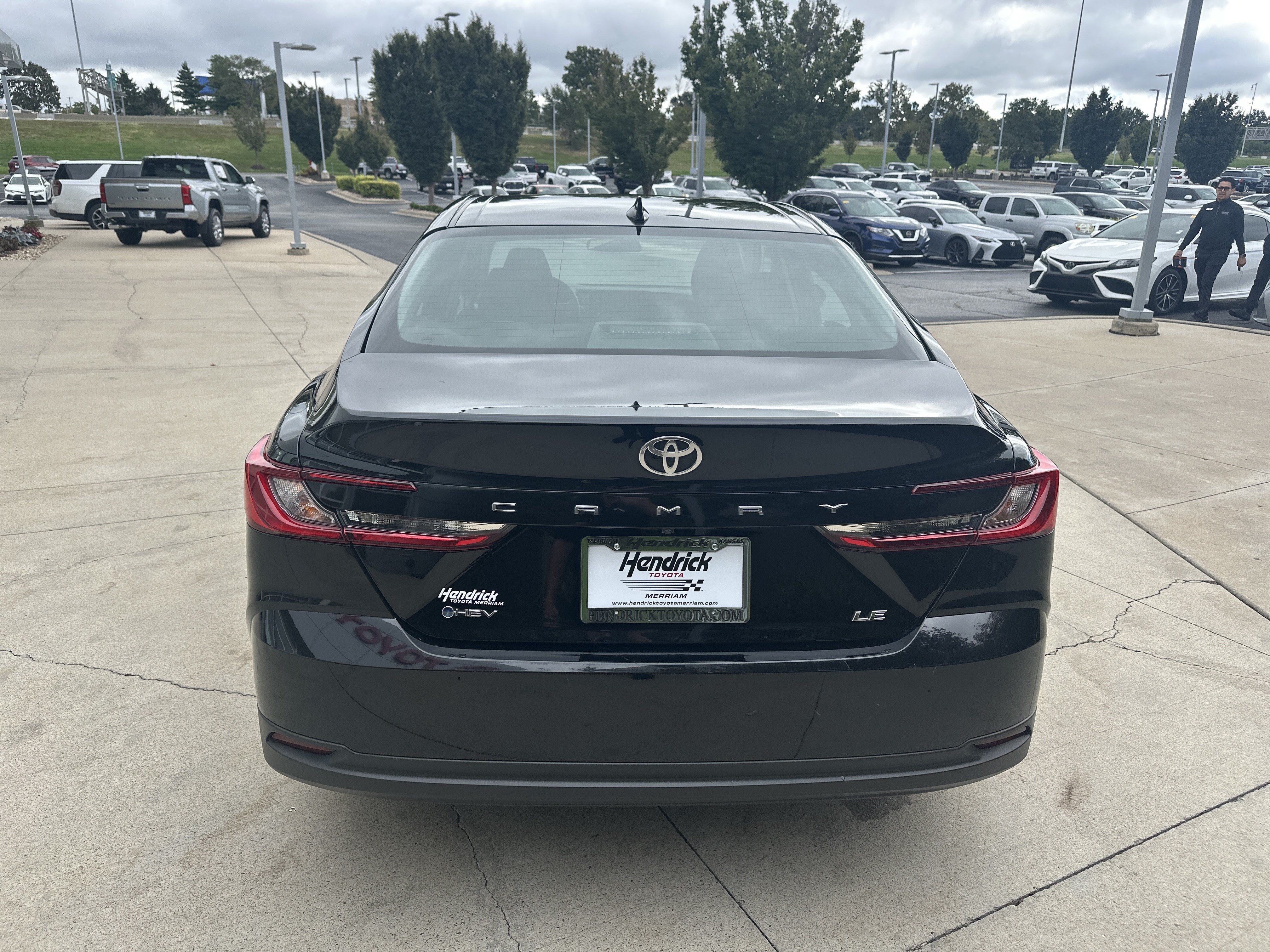 Used 2025 Toyota Camry LE FWD image 8