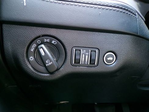 Used 2023 Dodge Charger SXT w/ Plus Group RWD image 22