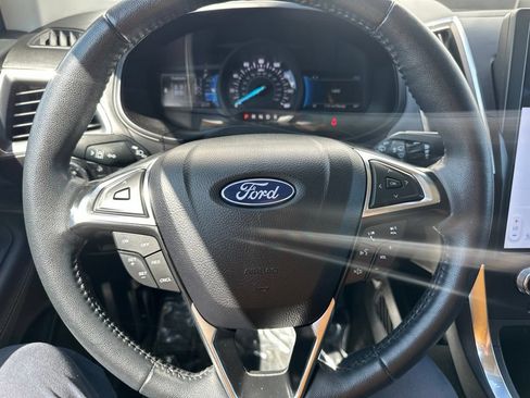Certified 2024 Ford Edge Titanium AWD/4WD image 38