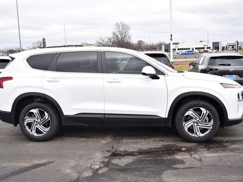 Used 2022 Hyundai Santa Fe SE image 5