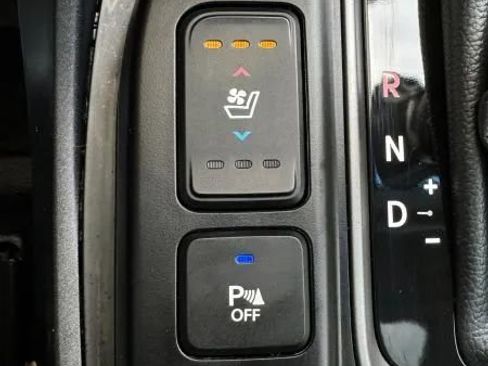 Used 2017 Hyundai Santa Fe Sport w/ Cargo Package FWD image 39