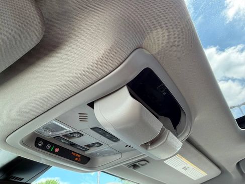 Certified 2023 GMC Acadia SLT w/ Elevation Edition FWD image 38