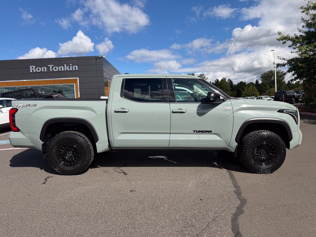 Used 2022 Toyota Tundra SR5 w/ TRD Off-Road Package AWD/4WD image 8