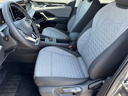 New 2025 Volkswagen Tiguan S image 37