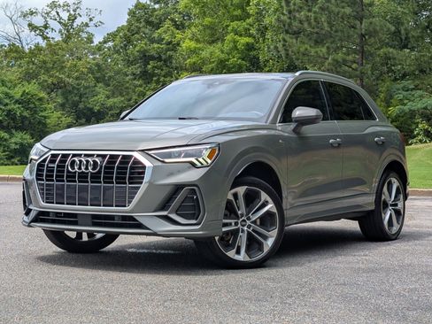 Used 2020 Audi Q3 2.0T Premium Plus w/ Premium Plus Package AWD/4WD image 4