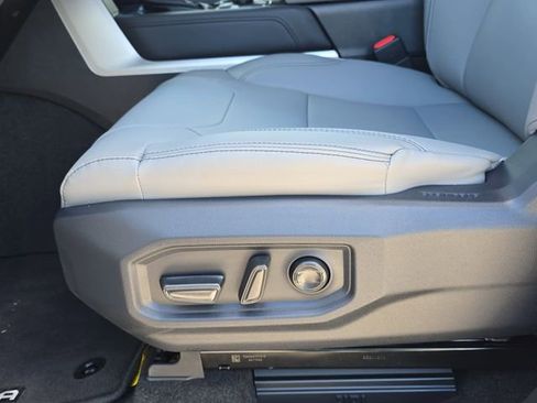 New 2026 Toyota Tundra Limited AWD/4WD image 28