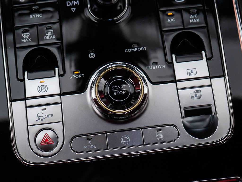 Certified 2025 Bentley Flying Spur Plug-In Hybrid AWD/4WD image 34