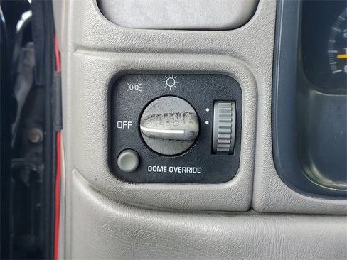 Used 1997 Chevrolet Suburban 4WD w/ Preferred Equipment Group 2 image 14