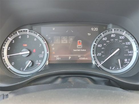 Used 2022 Toyota Highlander XLE image 17