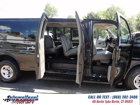 Used 2020 Chevrolet Express 3500 LT w/ LT Preferred Equipment Group RWD image 22