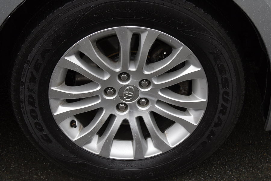 Used 2016 Toyota Sienna XLE FWD image 32