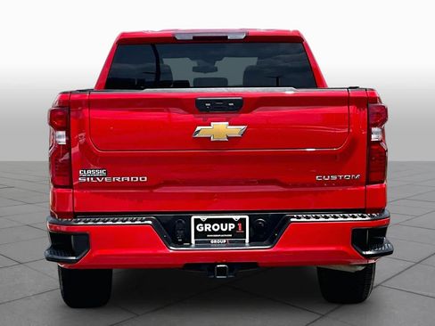 Used 2022 Chevrolet Silverado 1500 Custom AWD/4WD image 5