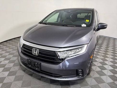 Used 2024 Honda Odyssey Touring image 2