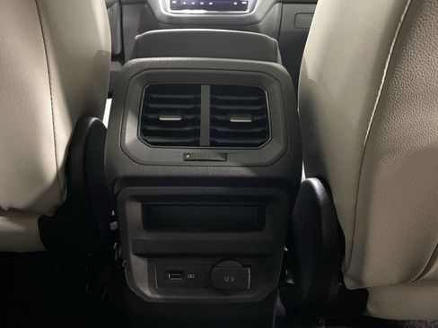 Used 2020 Volkswagen Tiguan SEL image 34