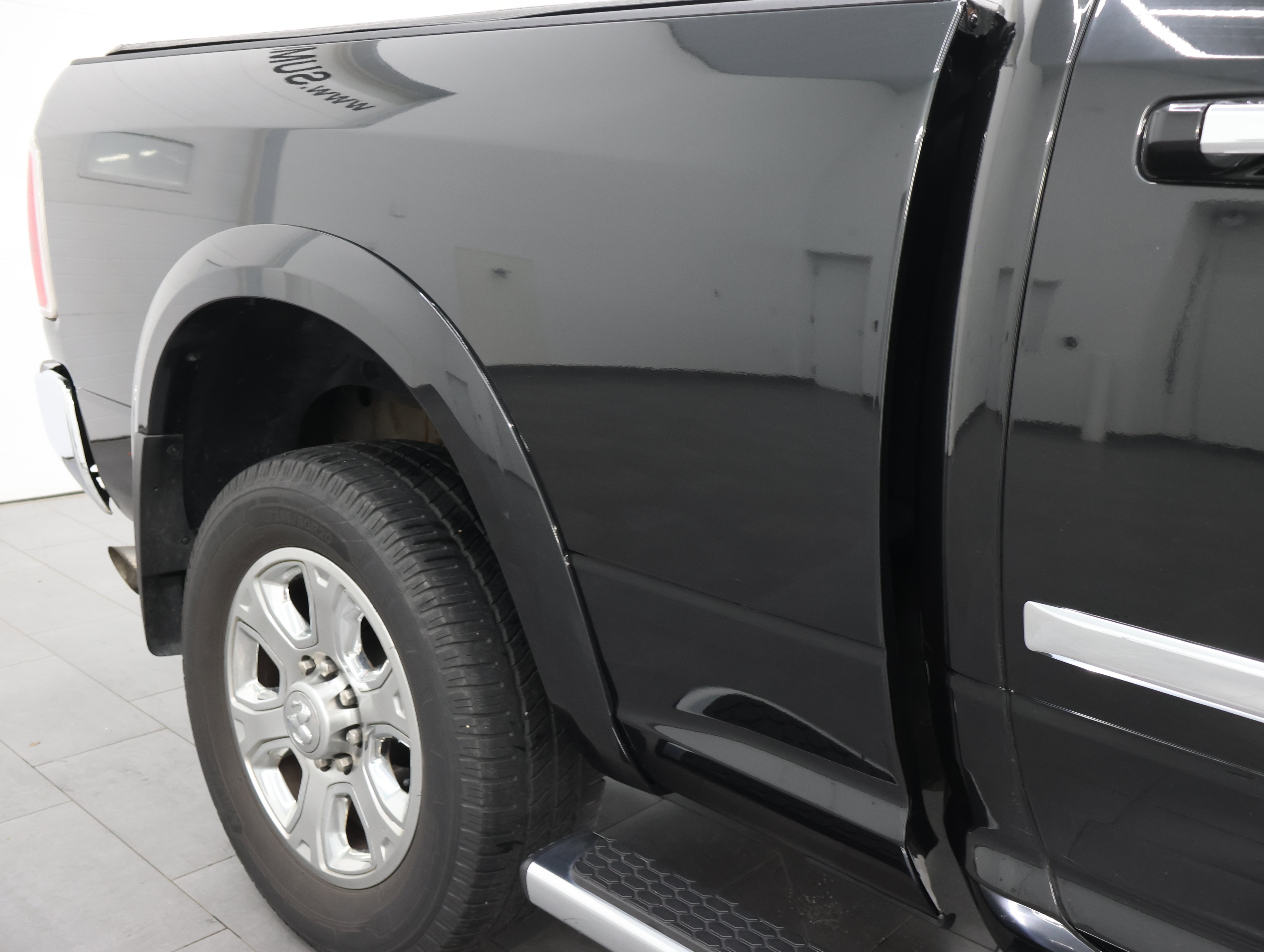 Used 2016 RAM 3500 Laramie AWD/4WD image 28
