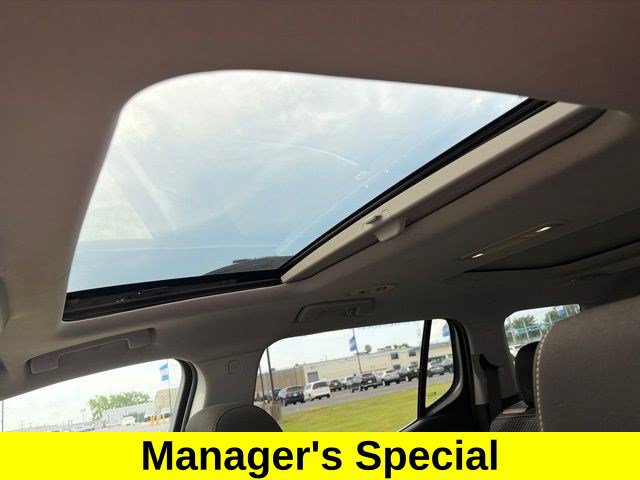 Used 2023 GMC Acadia SLE w/ Infotainment Package AWD/4WD image 30