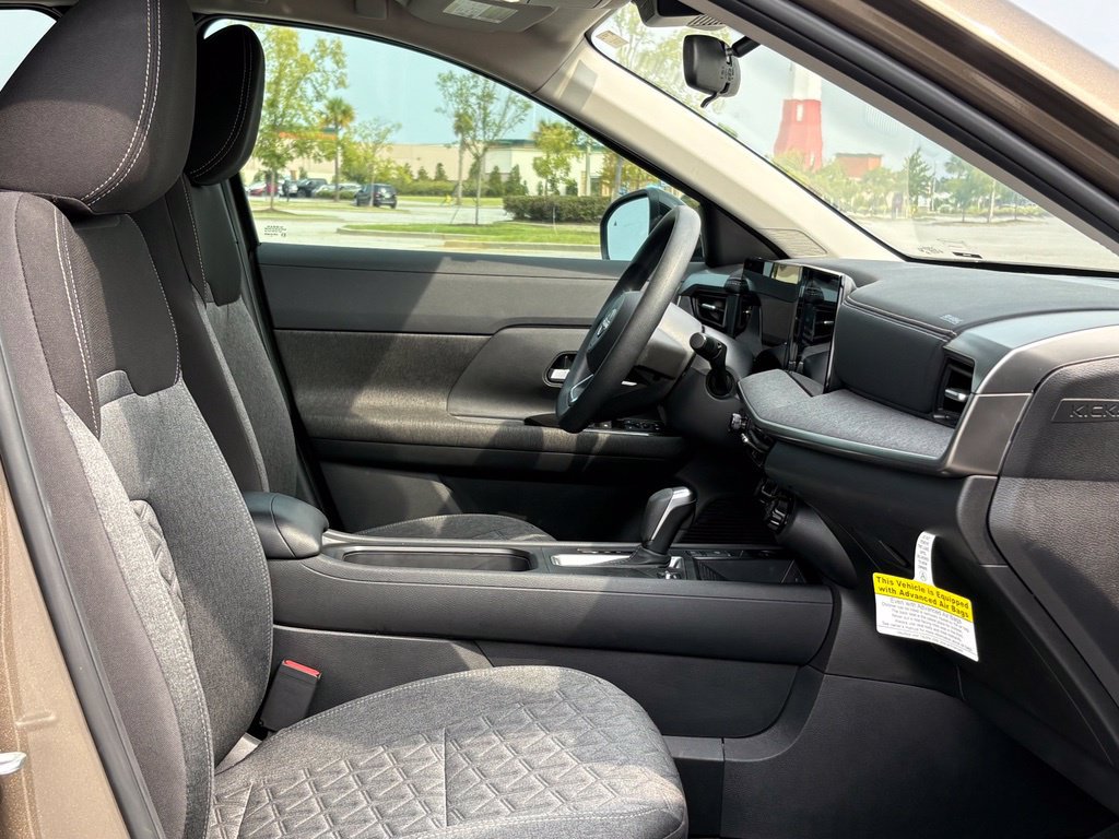 Used 2026 Nissan Kicks SV AWD/4WD image 19