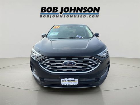 Used 2020 Ford Edge Titanium image 2