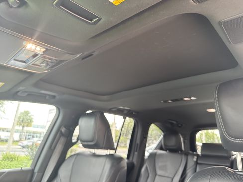 Used 2025 Lexus LX 600 4WD w/ Luxury Package image 18