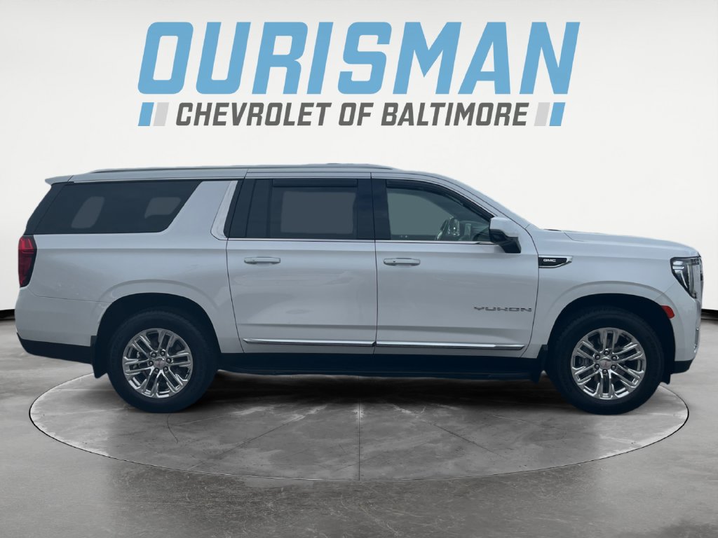 Used 2022 GMC Yukon XL SLT w/ SLT Premium Package AWD/4WD image 7