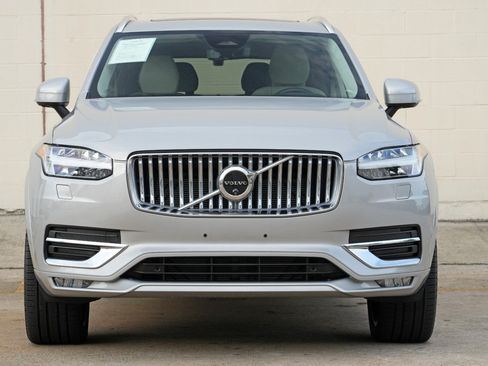 Used 2025 Volvo XC90 B6 Plus AWD/4WD image 7