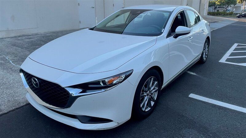 Used 2020 MAZDA MAZDA3 Sedan FWD image 1