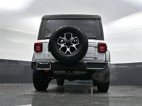 Used 2021 Jeep Wrangler Unlimited Rubicon w/ Safety Group image 35