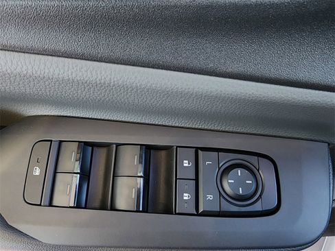 New 2026 Toyota Prius LE image 11