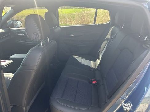 Used 2025 Buick Envista Preferred w/ Convenience I Package FWD image 6