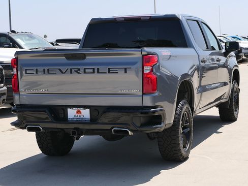 Used 2021 Chevrolet Silverado 1500 Custom Trail Boss w/ LPO, Dark Essentials Package AWD/4WD image 3