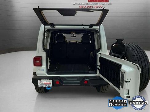 Used 2023 Jeep Wrangler Unlimited Sahara w/ Cold Weather Group image 7