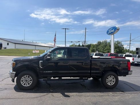 Used 2019 Ford F250 XLT AWD/4WD image 5