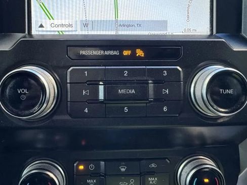 Used 2019 Ford F150 Lariat w/ Equipment Group 502A Luxury image 32