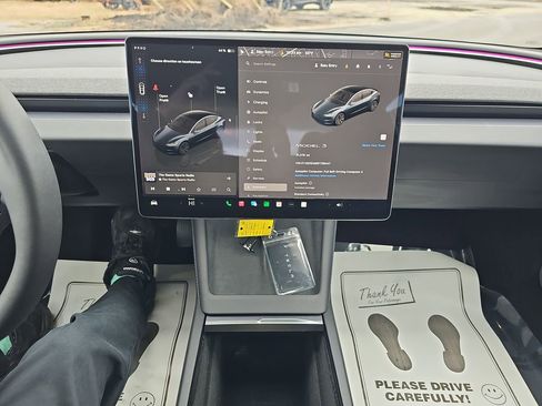 Used 2024 Tesla Model 3 Standard Range image 24