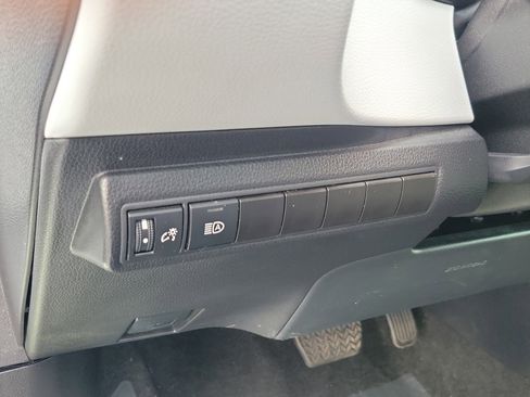 Certified 2025 Toyota Corolla SE w/ SE Premium Package FWD image 16