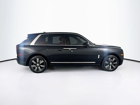 Used 2023 Rolls-Royce Cullinan AWD/4WD image 4
