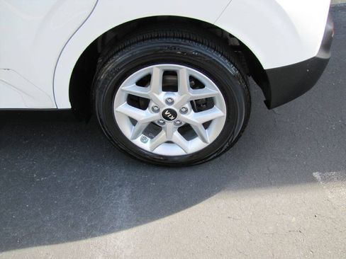 Used 2021 Kia Soul S FWD image 26