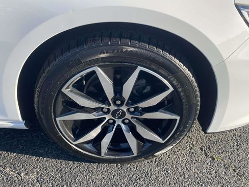 Used 2023 Chevrolet Malibu RS image 3