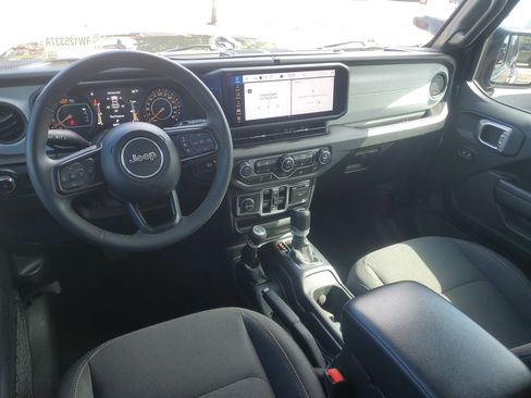 Used 2024 Jeep Wrangler Unlimited Sport AWD/4WD image 10