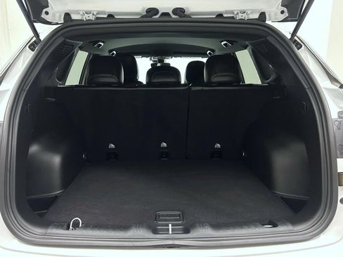 Used 2023 Jeep Compass Latitude w/ Mopar Graphics Package AWD/4WD image 21
