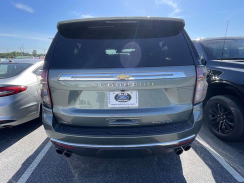 Used 2023 Chevrolet Suburban Premier RWD image 10