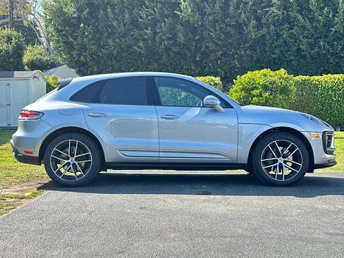 Certified 2023 Porsche Macan Turbo AWD/4WD image 9