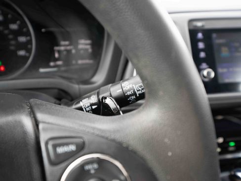 Used 2022 Honda HR-V EX image 14