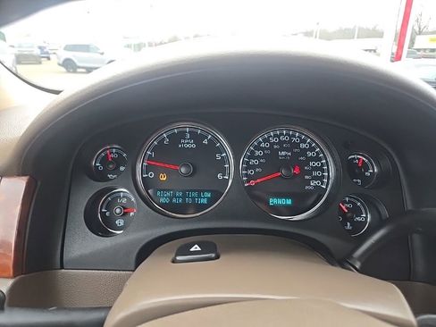 Used 2013 Chevrolet Tahoe LTZ image 16