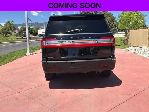 Used 2018 Lincoln Navigator Reserve w/ Technology Package AWD/4WD image 7