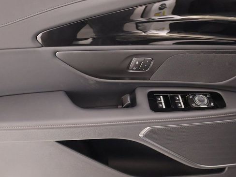 New 2026 Lincoln Nautilus Premier AWD/4WD image 16