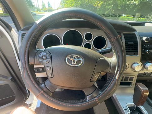 Used 2010 Toyota Tundra Limited image 9