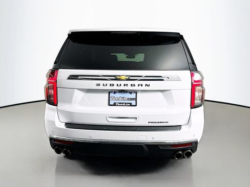 Used 2024 Chevrolet Suburban Premier AWD/4WD image 7